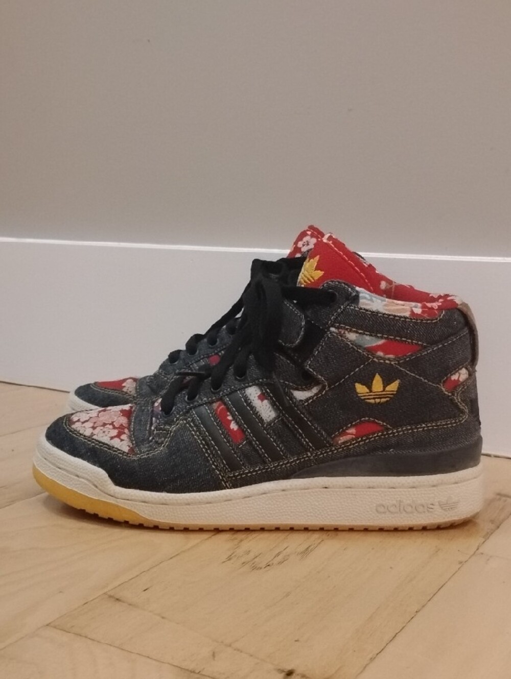 *Rare* Adidas Materials Of The World Japan - Original - Picture 3 of 11